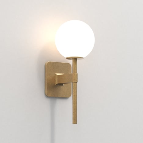 Tacoma Single (1429016) in Antique Brass with Tacoma Glass (5036001) in White (Opal)