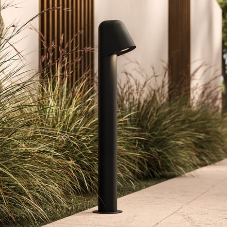 Mast Bollard 700 (1317026) in Textured Black - Insitu Image 4