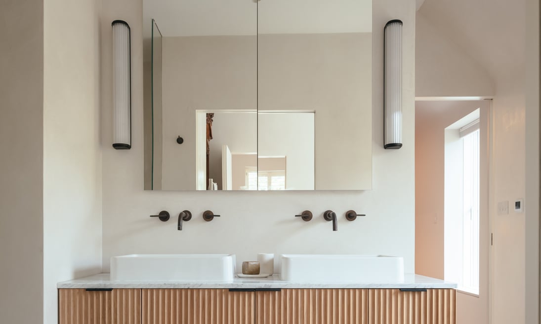 Versailles bathroom wall light